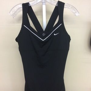 ⛱Nike athletic top